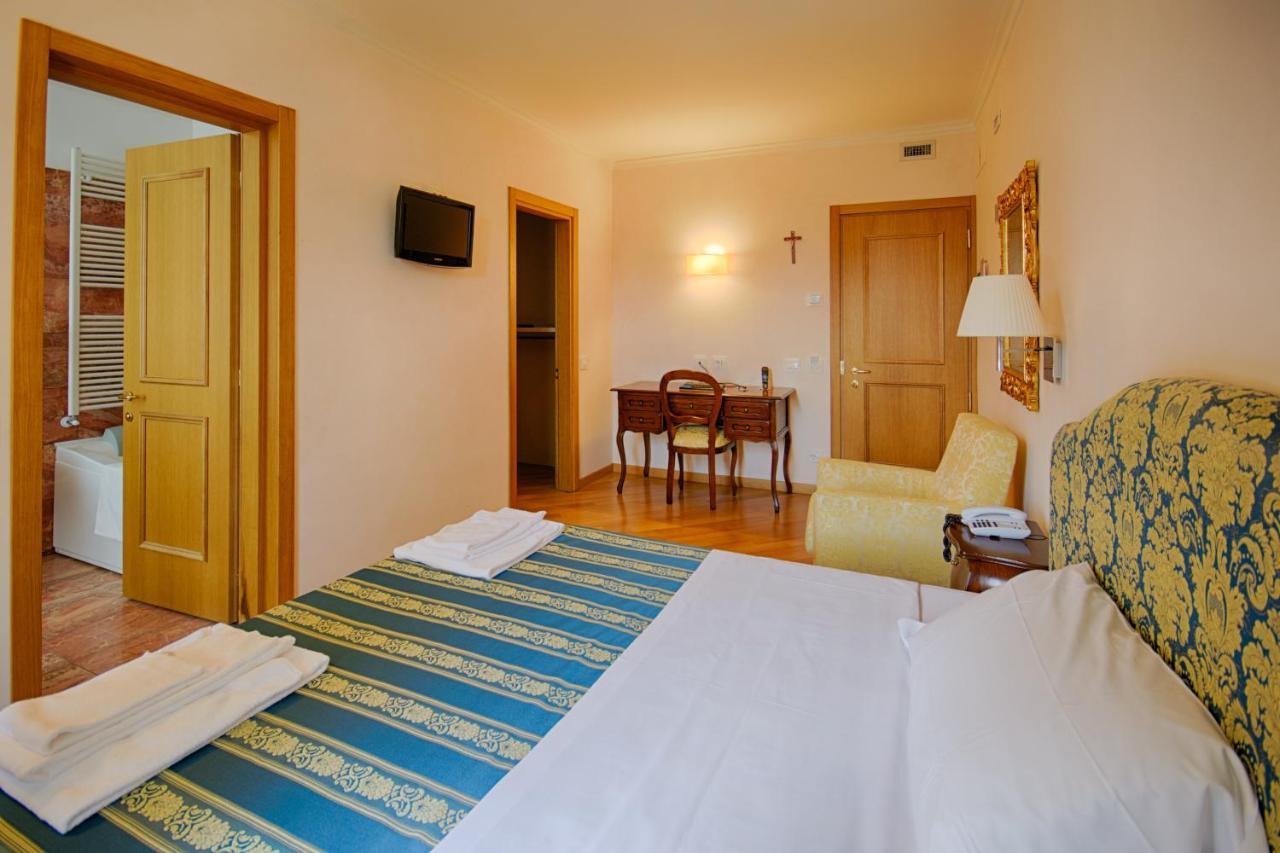 Hotel Domus Stella Maris - Casa Per Ferie Ancona Exteriér fotografie